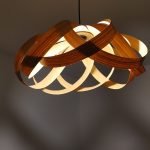 Лустери рачно направени од фурнир од даб